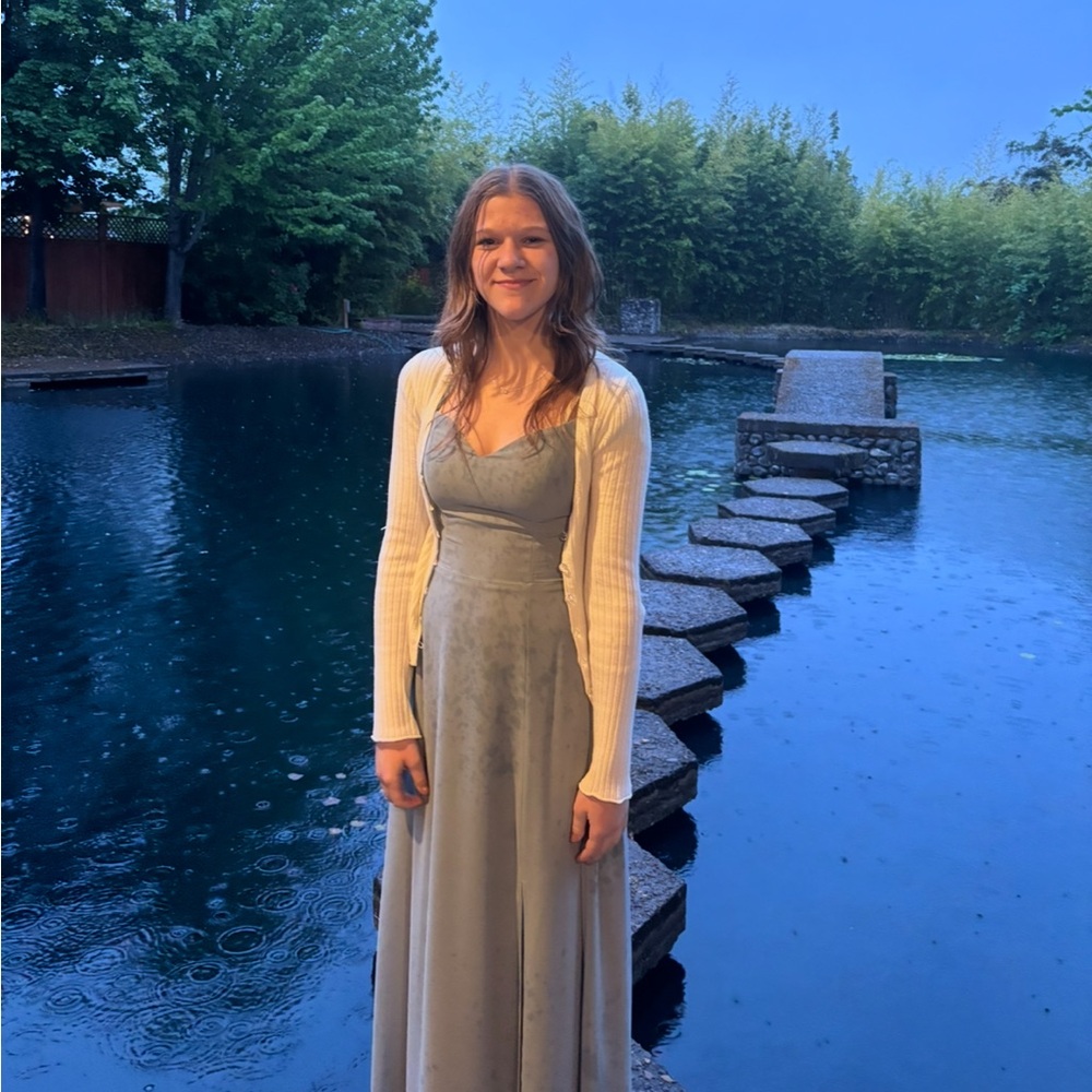 Meet your Posher, Tania.s.